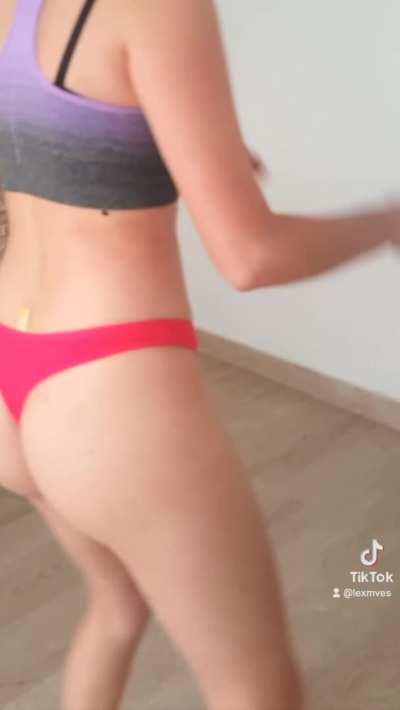 Sexy red thong twerk