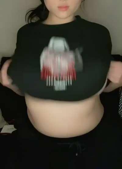 Big Tits GIF by kadydelrey